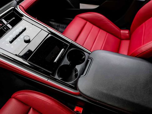 Used 2024 Porsche Panamera RWD image 24