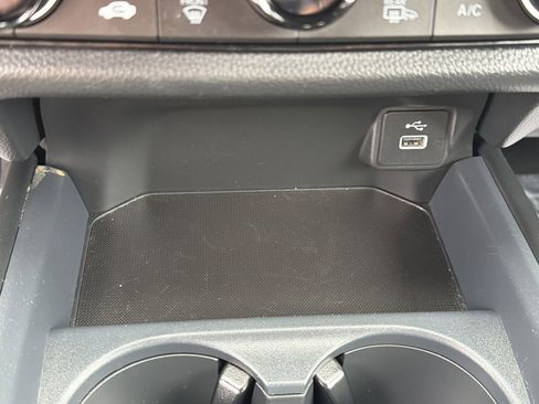 Used 2025 Honda HR-V Sport image 8