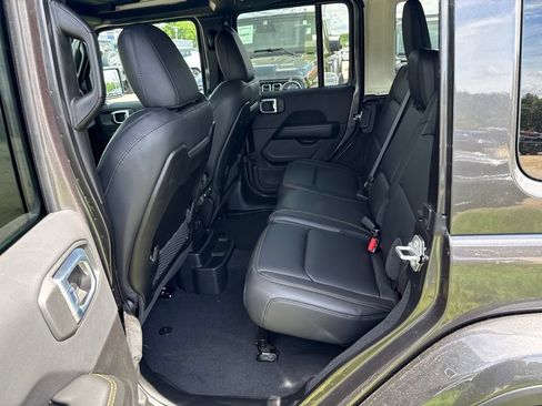 New 2026 Jeep Wrangler Unlimited Sahara AWD/4WD image 18
