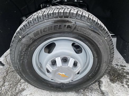 New 2025 Chevrolet Silverado 3500 W/T image 27