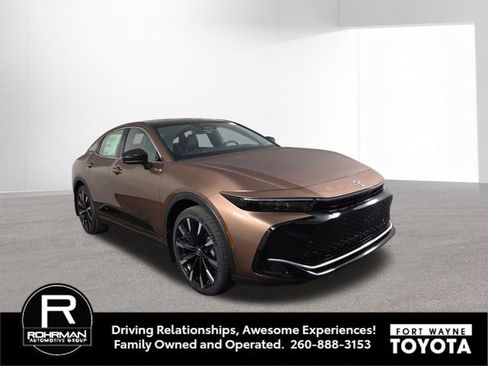 New 2026 Toyota Crown Platinum AWD/4WD image 4