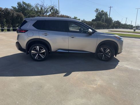 Used 2023 Nissan Rogue Platinum w/ Platinum Premium Package FWD image 4