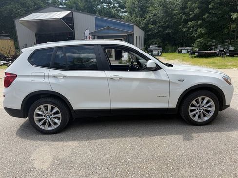 Used 2017 BMW X3 xDrive28i AWD/4WD image 4