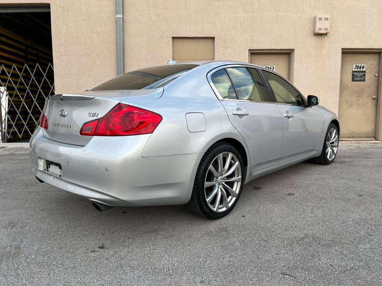 Used 2013 INFINITI G37 x Sedan w/ Premium Pkg AWD/4WD image 18
