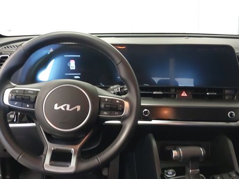 Used 2024 Kia Sportage EX FWD image 26