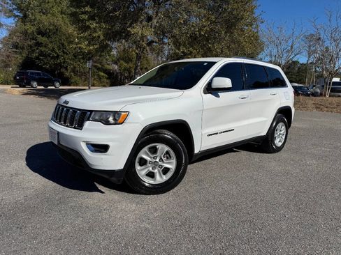 Used 2017 Jeep Grand Cherokee Laredo w/ Quick Order Package 2BE image 29