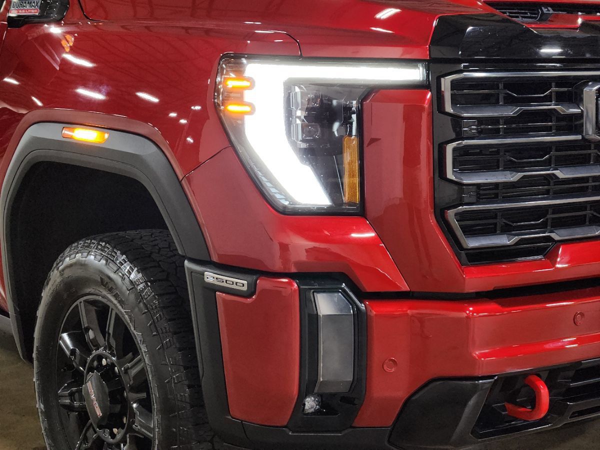 Used 2024 GMC Sierra 2500 AT4 w/ AT4 Premium Plus Package AWD/4WD image 13