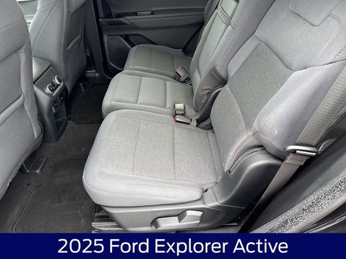 Used 2025 Ford Explorer Active image 15