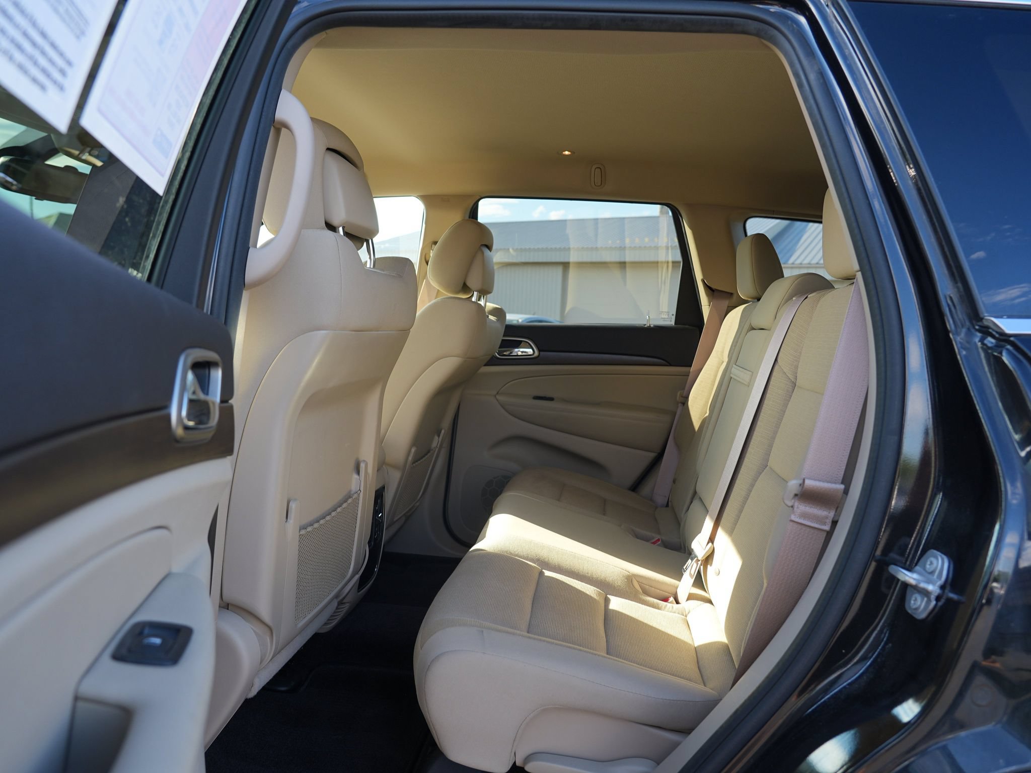 Used 2016 Jeep Grand Cherokee Laredo w/ Quick Order Package 23E AWD/4WD image 19