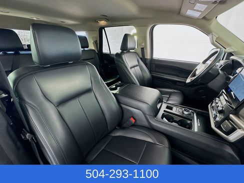 Certified 2024 Ford Expedition XLT image 29