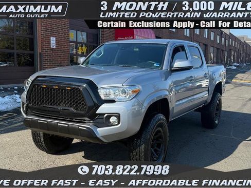 Used 2020 Toyota Tacoma SR5 image 1