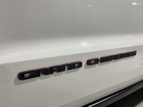 Used 2020 Jeep Grand Cherokee Trailhawk AWD/4WD image 7