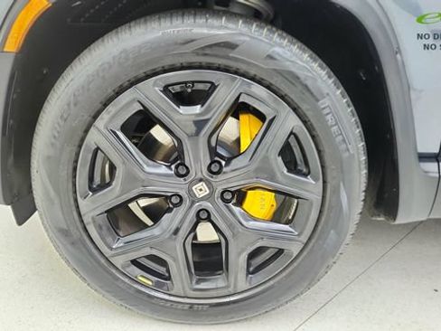Used 2024 Rivian R1S Adventure AWD/4WD image 61