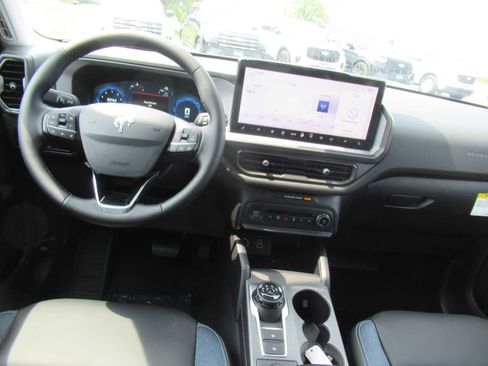 New 2025 Ford Bronco Sport Outer Banks image 15