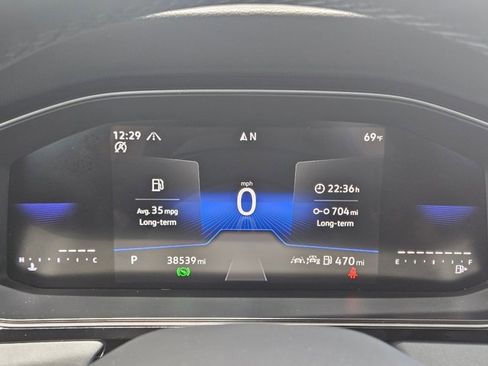 Used 2025 Volkswagen Jetta SE image 11