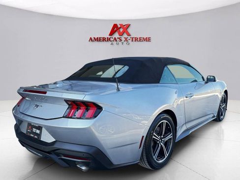 Used 2025 Ford Mustang Premium image 6