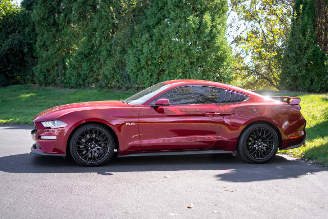 Used 2018 Ford Mustang GT w/ GT Performance Package RWD image 8