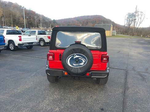 Used 2024 Jeep Wrangler Sport S image 6