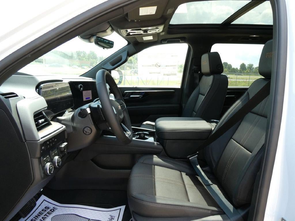 New 2026 Chevrolet Suburban High Country w/ Sun And Tow Package AWD/4WD image 17