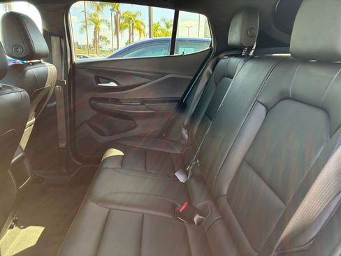 Used 2025 Buick Envista Sport Touring image 24