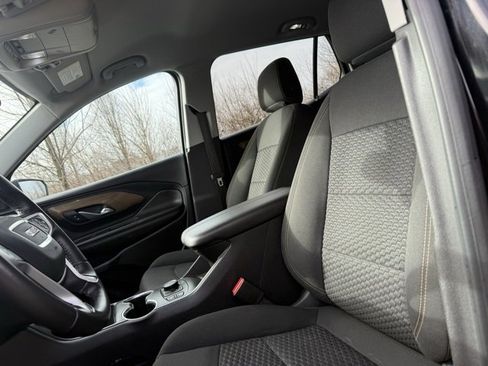 Used 2021 GMC Terrain SLE w/ Driver Convenience Package image 13