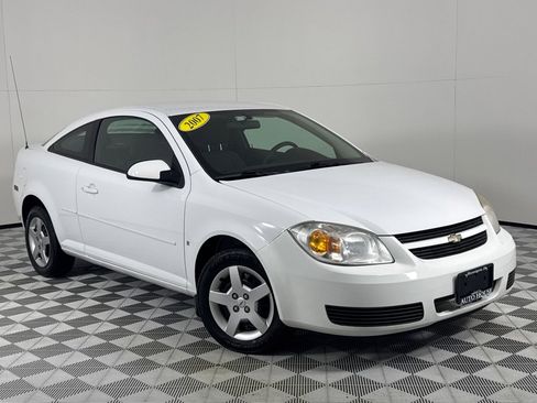 Used 2007 Chevrolet Cobalt LT image 2