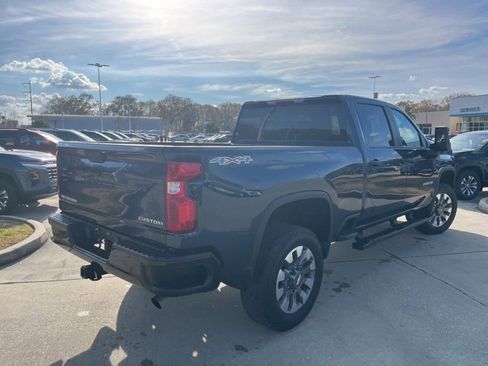 Used 2023 Chevrolet Silverado 2500 Custom w/ Custom Convenience Package image 7