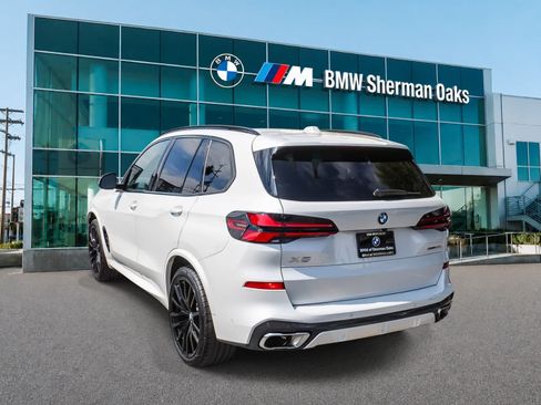 Used 2026 BMW X5 sDrive40i w/ M Sport Package RWD image 6