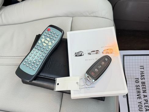 Used 2015 Lincoln Navigator L 4WD image 61