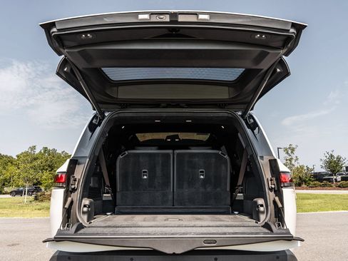 Used 2023 Rivian R1S Adventure AWD/4WD image 20