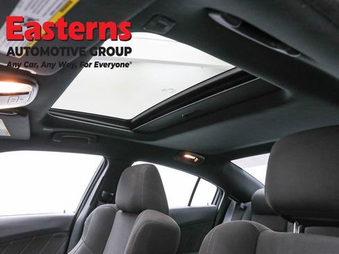 Used 2022 Dodge Charger R/T w/ Blacktop Package image 35