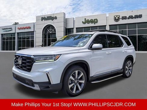 Used 2025 Honda Pilot Elite image 7