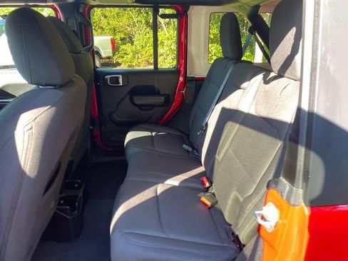 Used 2019 Jeep Wrangler Unlimited Sport S AWD/4WD image 9
