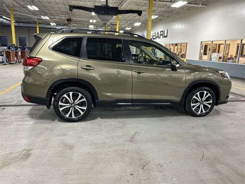 Certified 2023 Subaru Forester Limited image 9