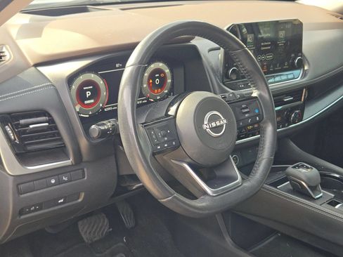 Certified 2022 Nissan Rogue Platinum w/ Head-Up Display Package FWD image 10
