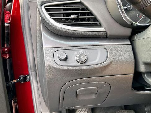 Certified 2022 Buick Encore Preferred w/ Safety Package image 31