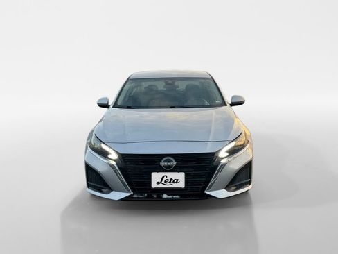 Used 2023 Nissan Altima 2.5 SV image 8