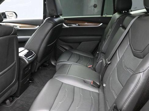 Certified 2025 Cadillac XT6 Premium Luxury w/ Platinum Package AWD/4WD image 14