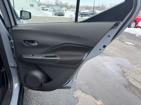 Used 2021 Nissan Kicks SV image 18