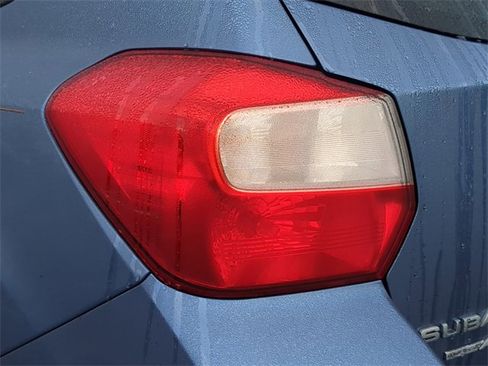 Used 2017 Subaru Crosstrek 2.0i Limited image 10