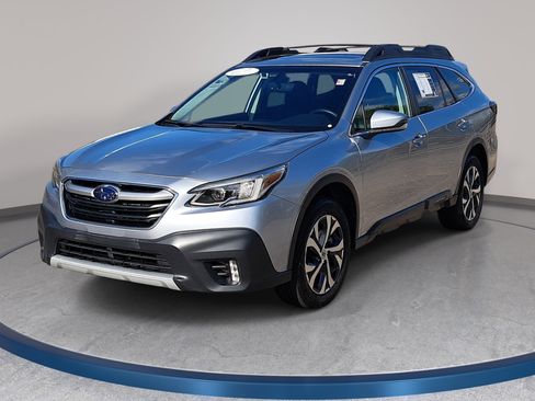Used 2022 Subaru Outback Limited XT image 1