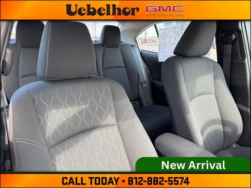Used 2025 Toyota Corolla LE FWD image 4