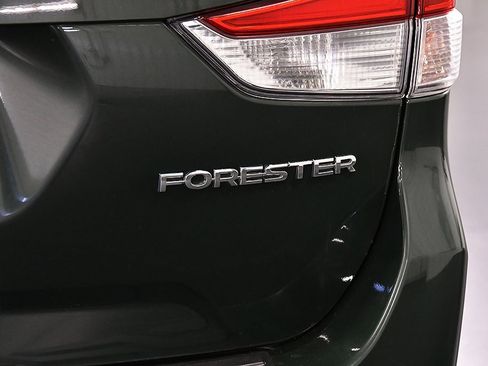 Used 2023 Subaru Forester Premium image 11