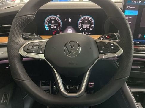 New 2026 Volkswagen Tiguan SEL R-Line AWD/4WD image 18
