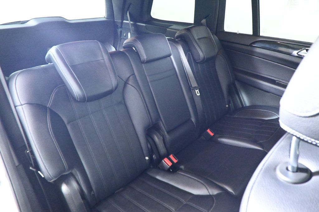 Used 2017 Mercedes-Benz GLS 450 4MATIC image 33