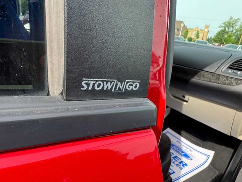 Used 2012 Dodge Grand Caravan SXT w/ Security Group FWD image 7