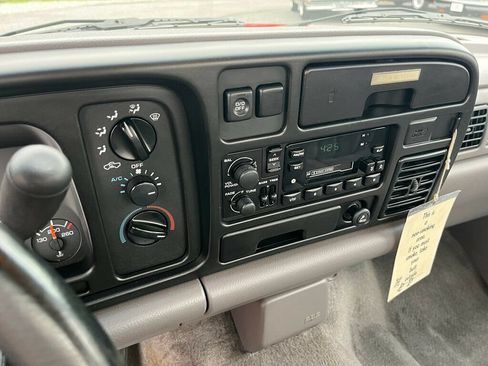 Used 1994 Dodge Ram 1500 Truck 2WD Regular Cab image 33