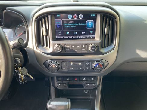 Used 2015 Chevrolet Colorado Z71 AWD/4WD image 24
