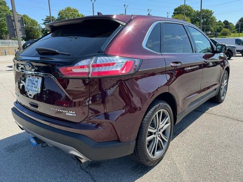 Used 2019 Ford Edge Titanium w/ Equipment Group 301A AWD/4WD image 3
