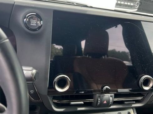 Used 2024 Lexus GX 550 w/ Accessory Package (2T) AWD/4WD image 6